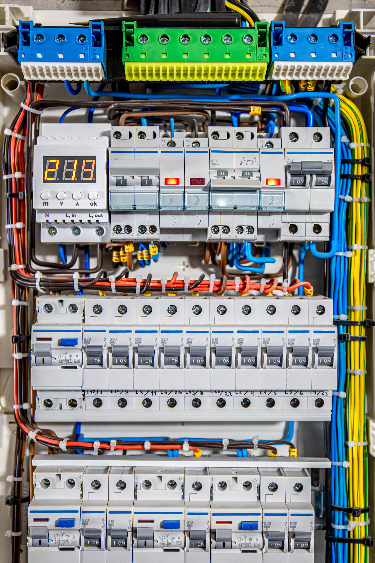 Instalações elétricas e quadros